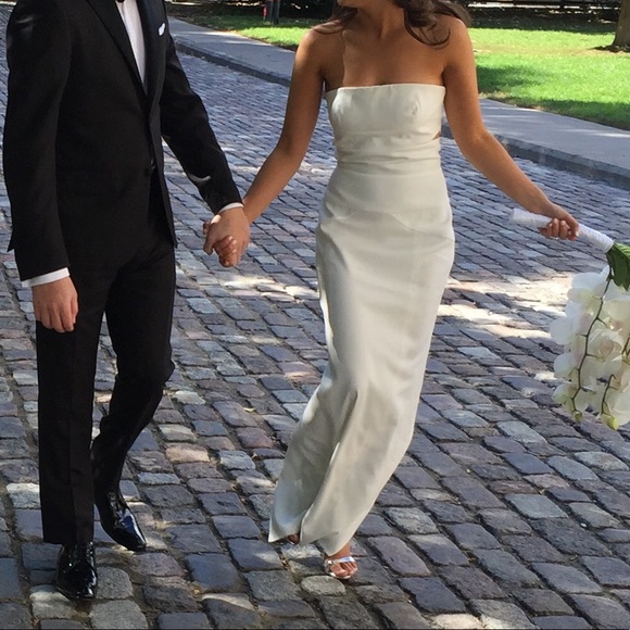 Designer wedding gown - Picture 2 of 10